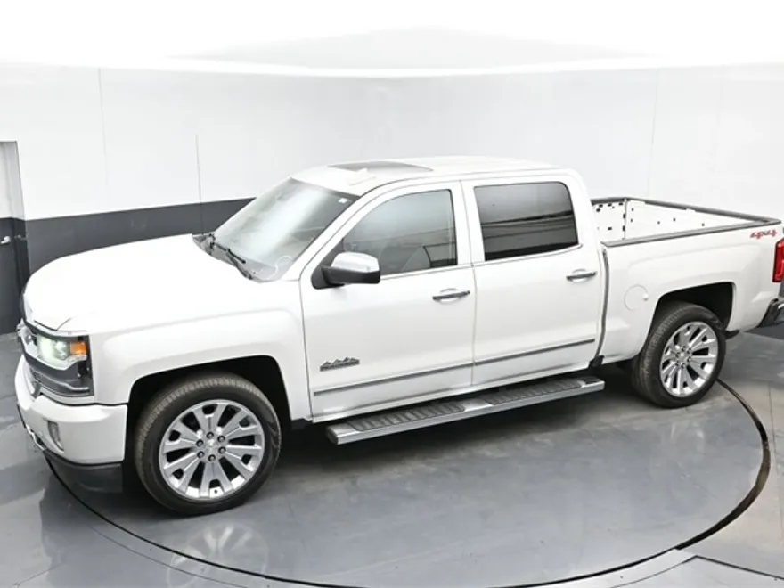 2016 Chevrolet Silverado 1500 High Country photo 1