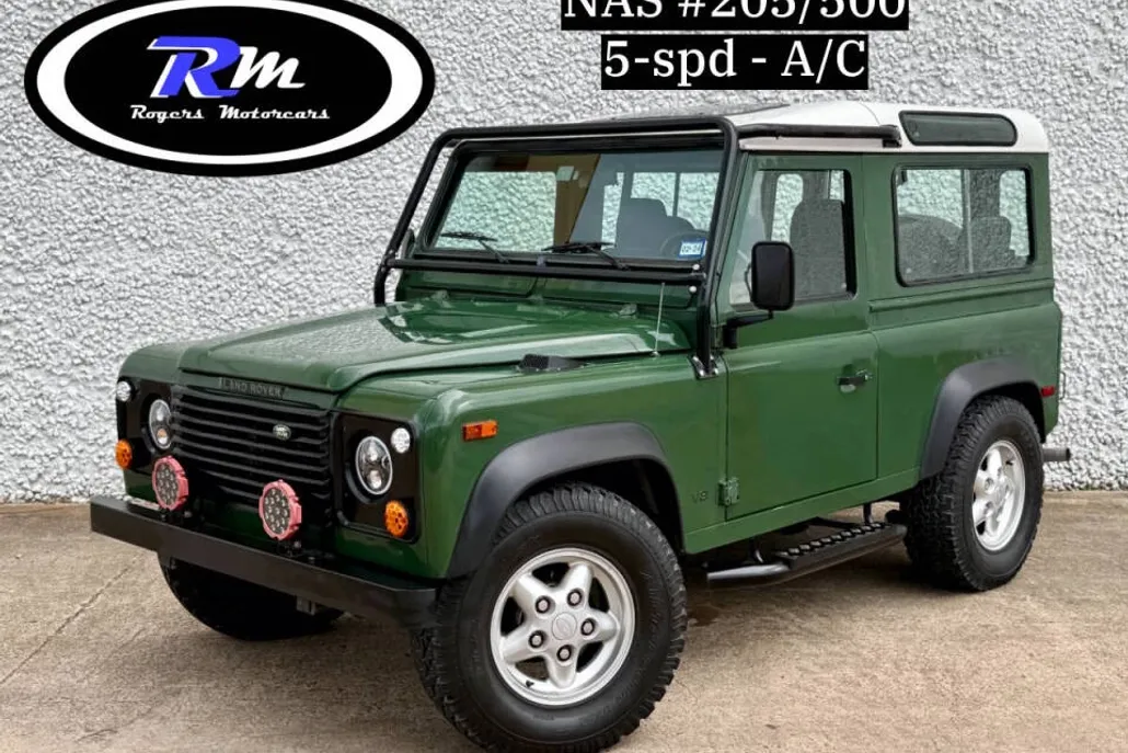 1995 Land Rover Defender photo 1