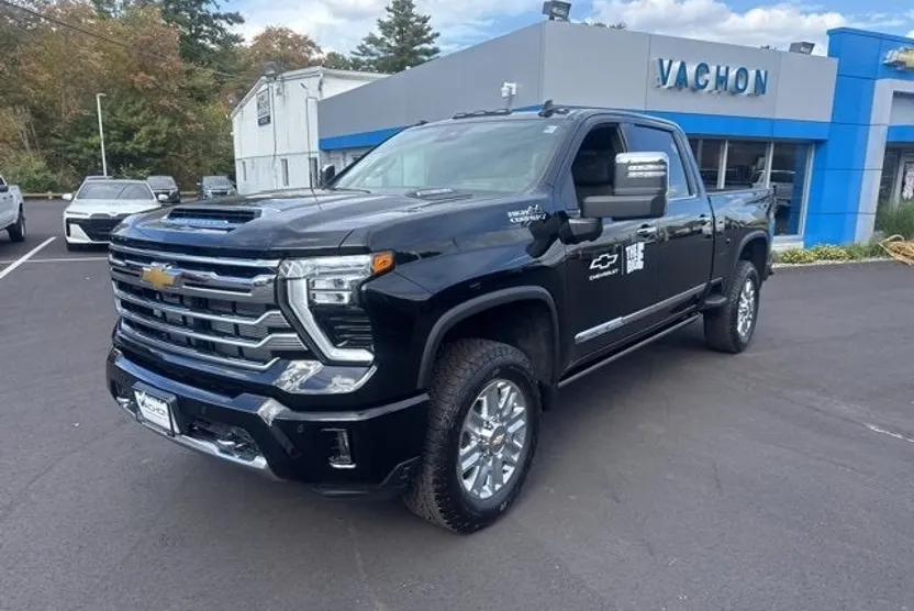 2025 Chevrolet Silverado 2500HD High Country photo 1