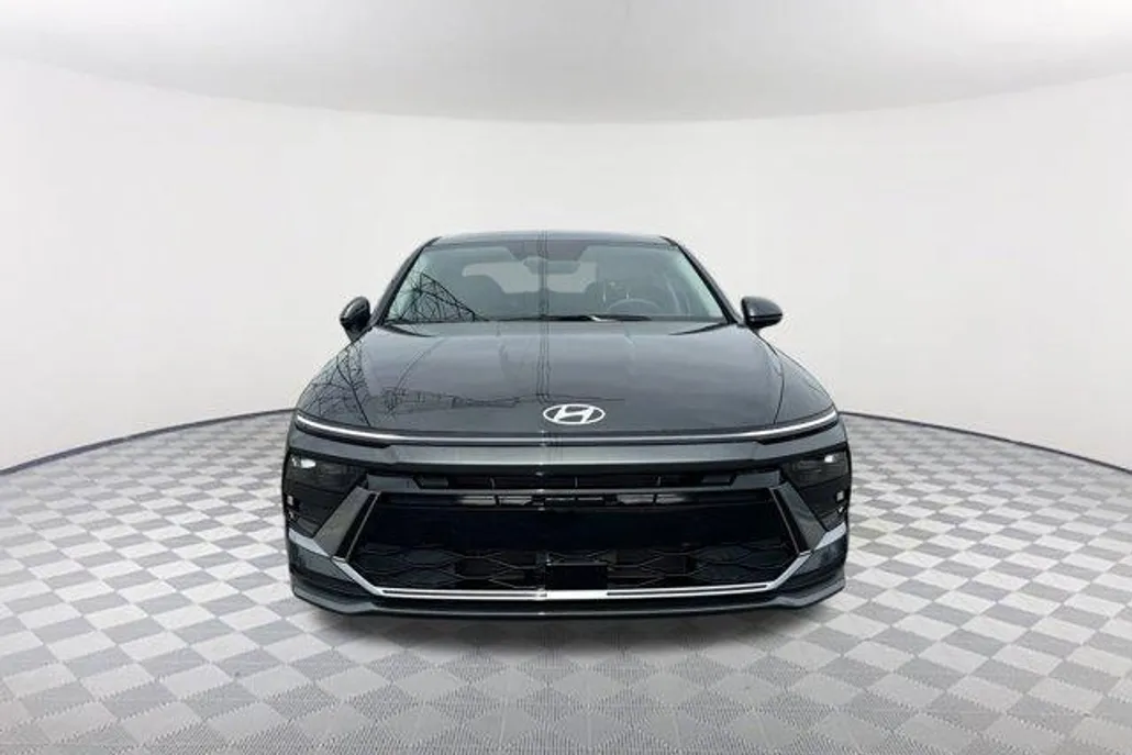 2026 Hyundai Sonata SE photo 1