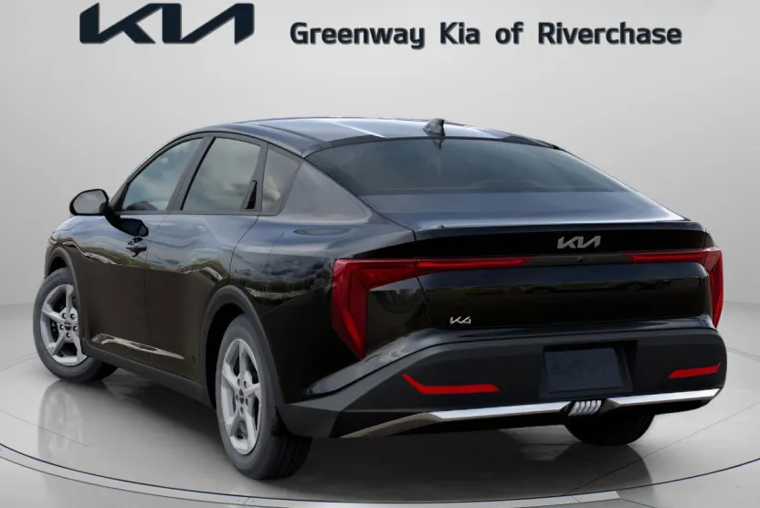 2025 Kia K4 LXS photo 1