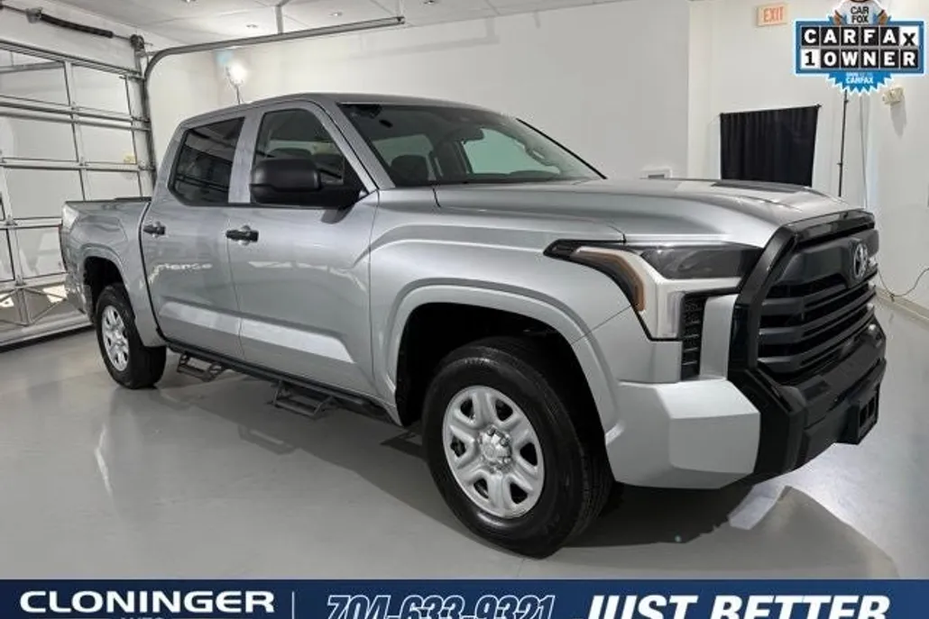 2024 Toyota Tundra SR CrewMax photo 1