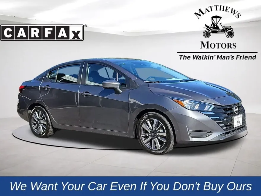 2023 Nissan Versa 1.6 SV photo 1