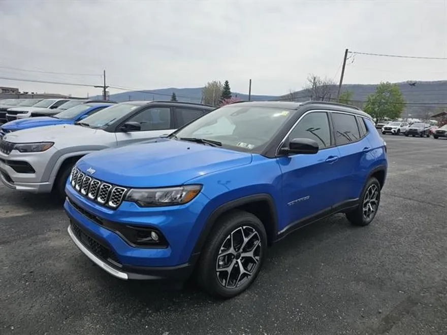 2025 Jeep Compass Limited photo 1