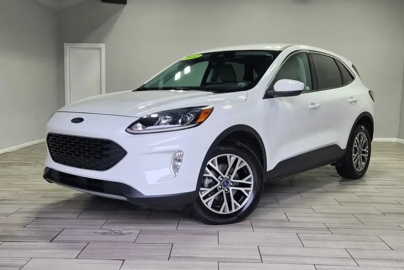 2022 Ford Escape SEL photo 1