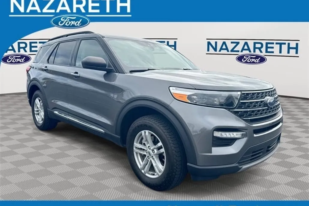 2021 Ford Explorer XLT photo 1
