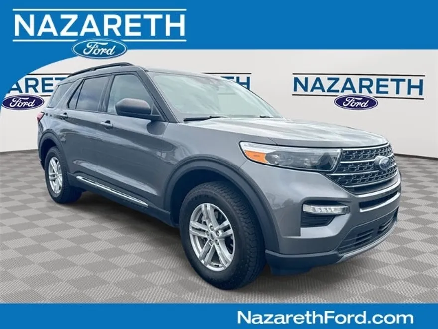2021 Ford Explorer XLT photo 1