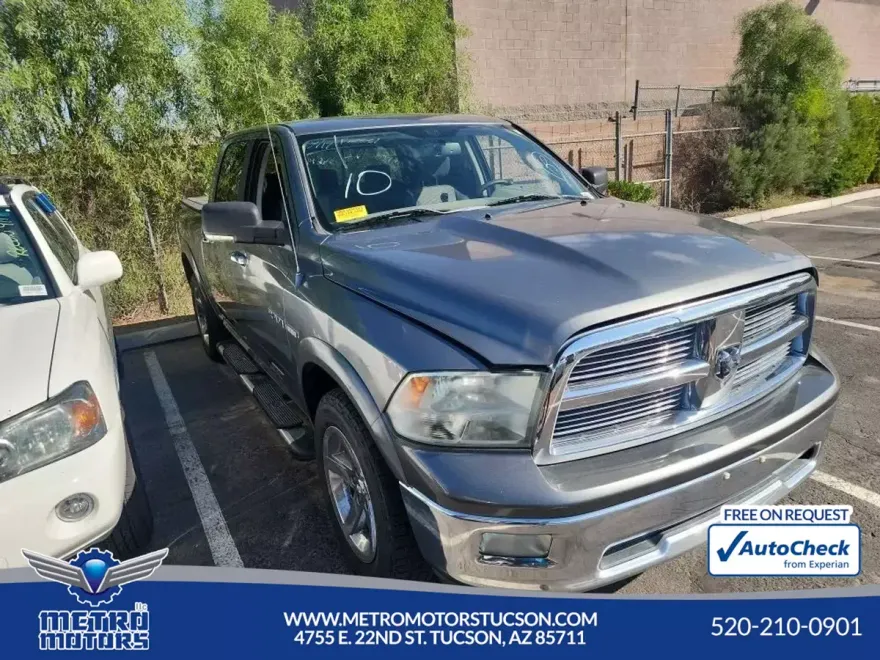 2009 Dodge Ram SLT photo 1