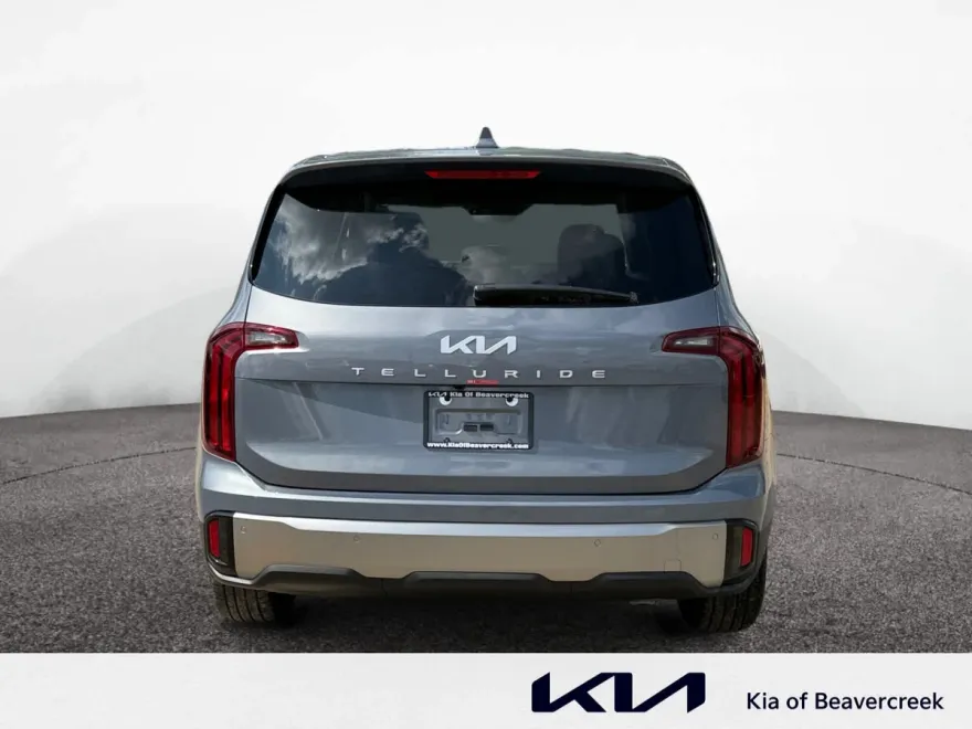 2025 Kia Telluride LX photo 1