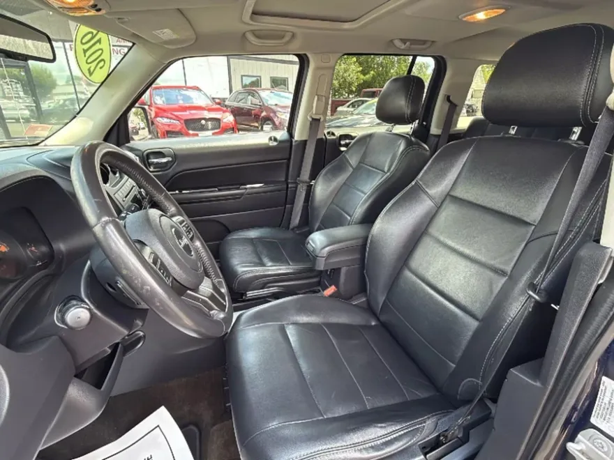 2016 Jeep Patriot High Altitude Altitude Edition Sport photo 1
