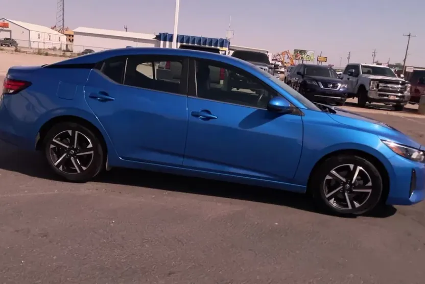 2024 Nissan Sentra SV photo 1