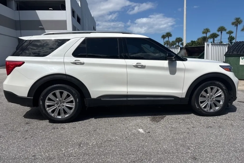 2021 Ford Explorer Limited photo 1