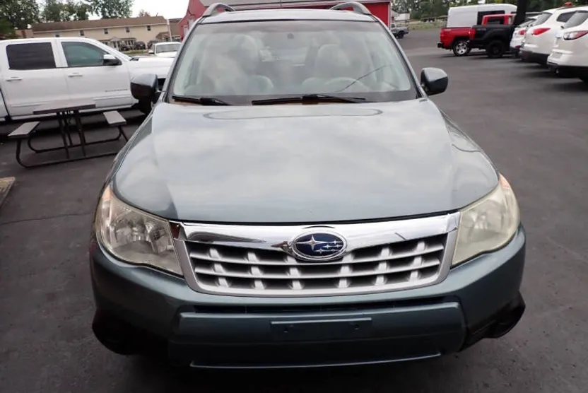 2012 Subaru Forester 2.5X Premium photo 1