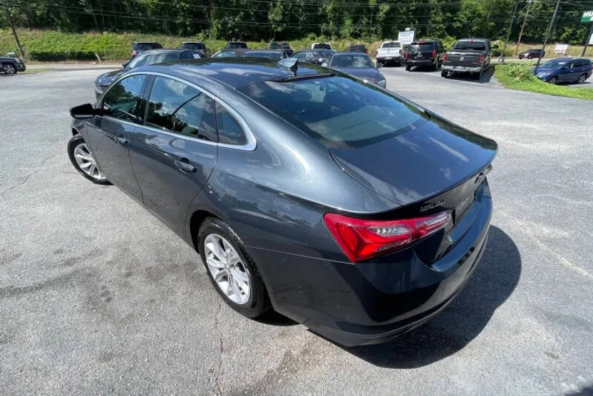 2021 Chevrolet Malibu 1LT photo 1
