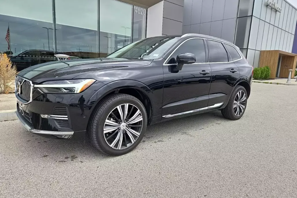 2022 Volvo XC60 B5 Inscription photo 1
