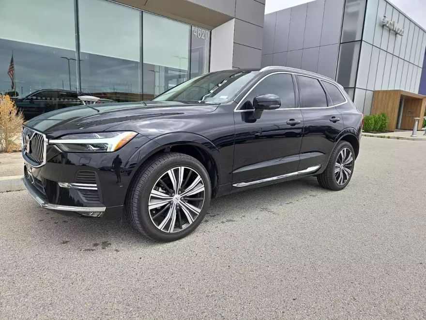 2022 Volvo XC60 B5 Inscription photo 1