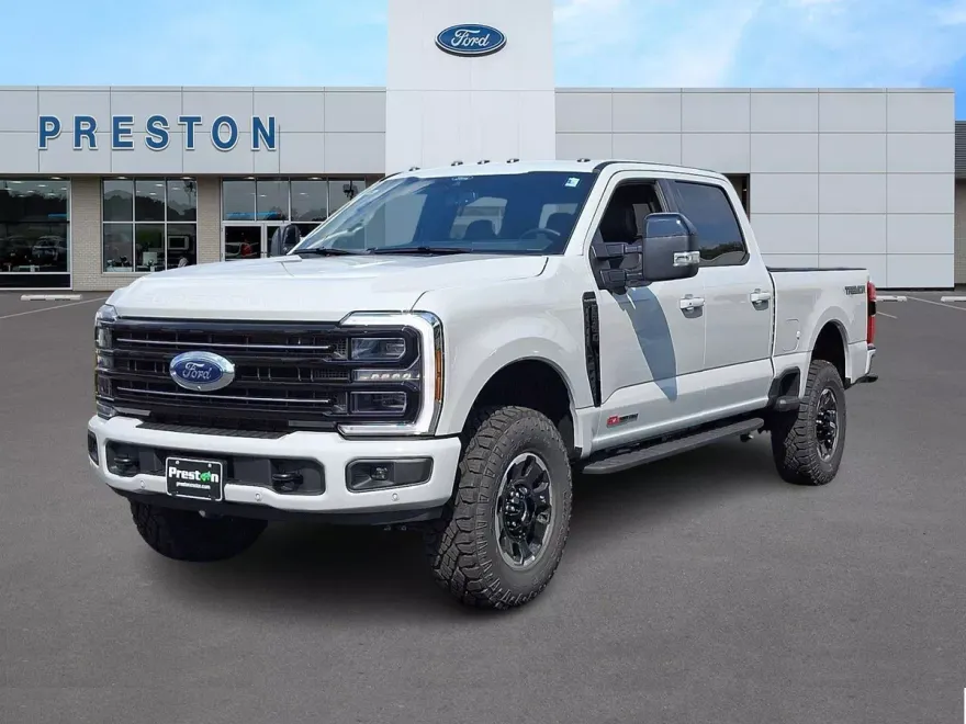 2025 Ford F-350 Platinum photo 1