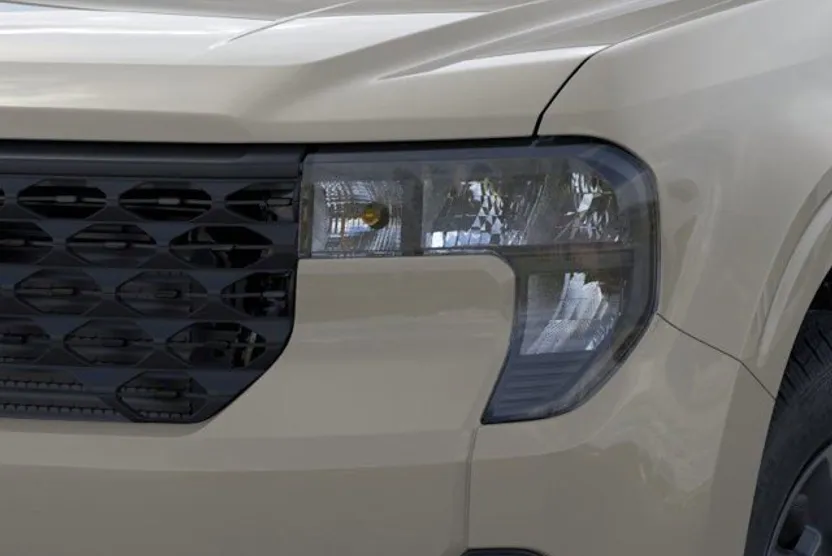 2025 Ford Maverick XLT photo 1