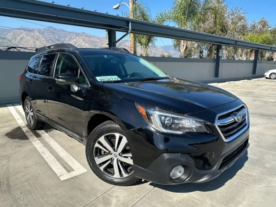 2018 Subaru Outback 3.6R Limited photo 1
