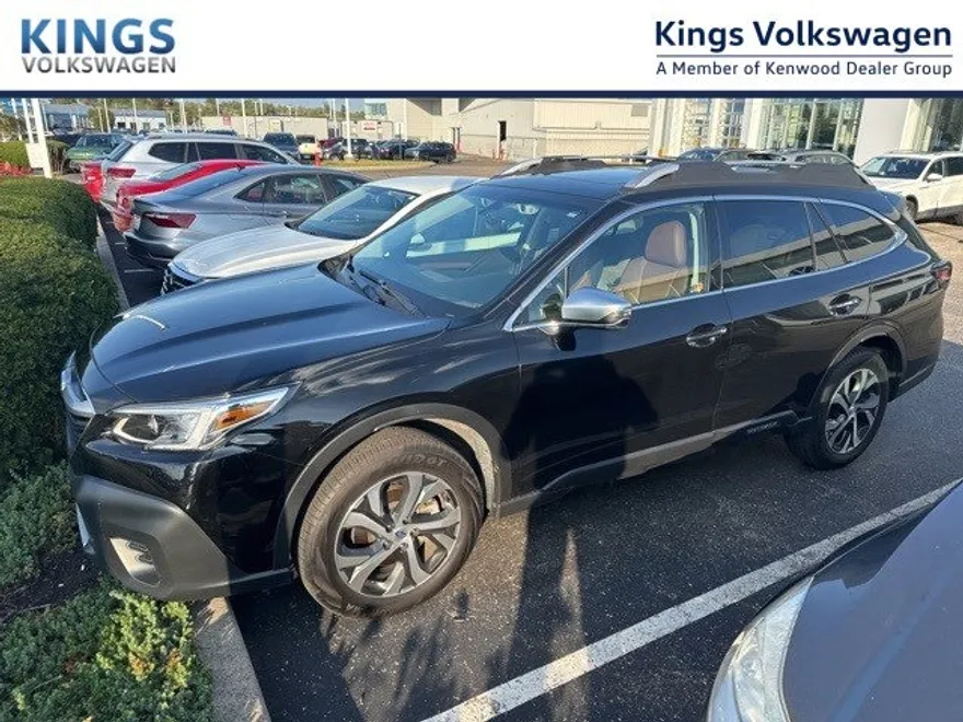 2022 Subaru Outback Touring XT photo 1
