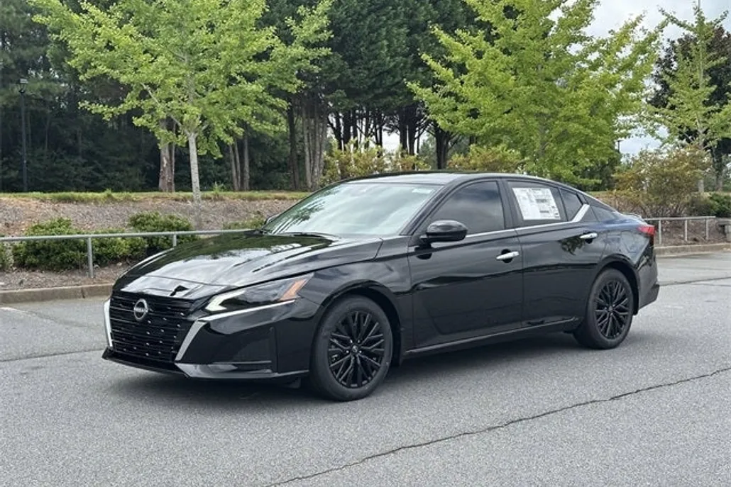 2025 Nissan Altima 2.5 SV photo 1