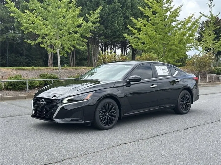 2025 Nissan Altima 2.5 SV photo 1