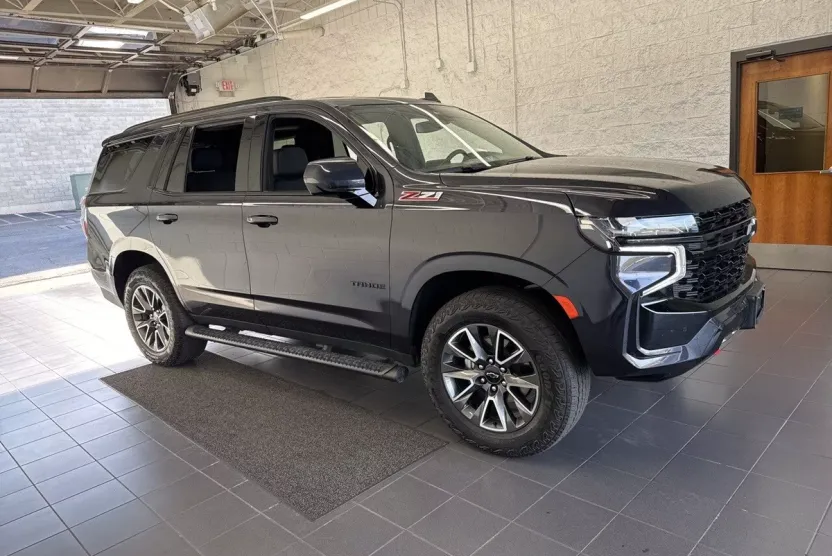 2024 Chevrolet Tahoe Z71 photo 1