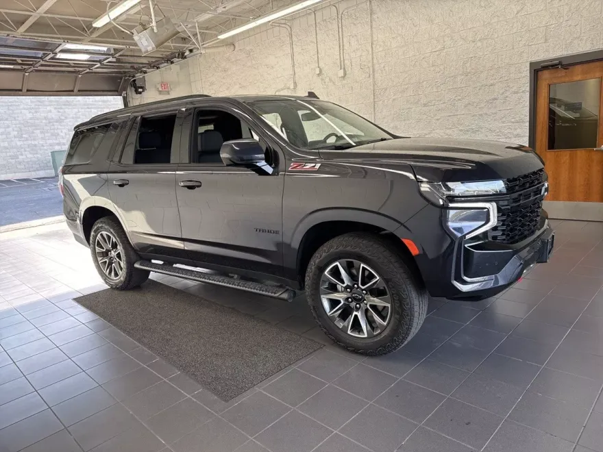 2024 Chevrolet Tahoe Z71 photo 1