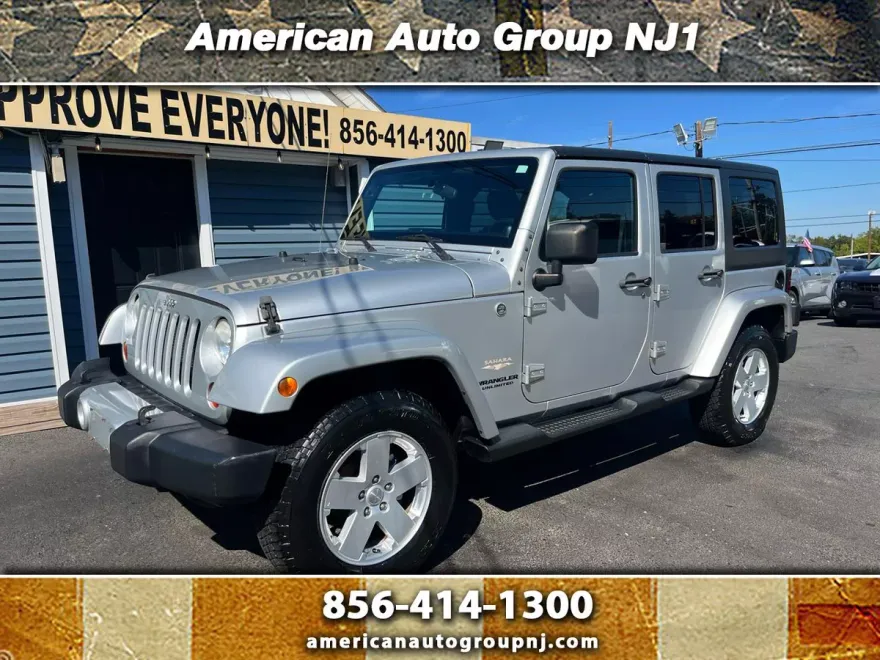 2012 Jeep Wrangler Unlimited Sahara photo 1