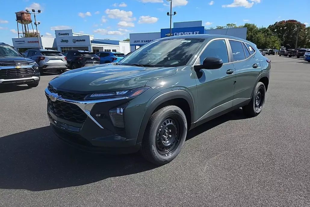 2026 Chevrolet Trax LS photo 1