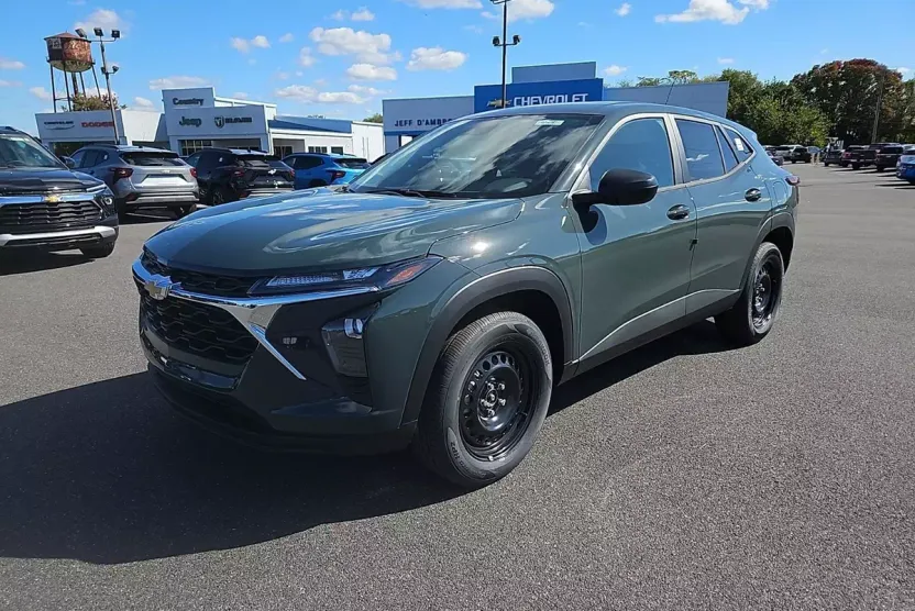 2026 Chevrolet Trax LS photo 1