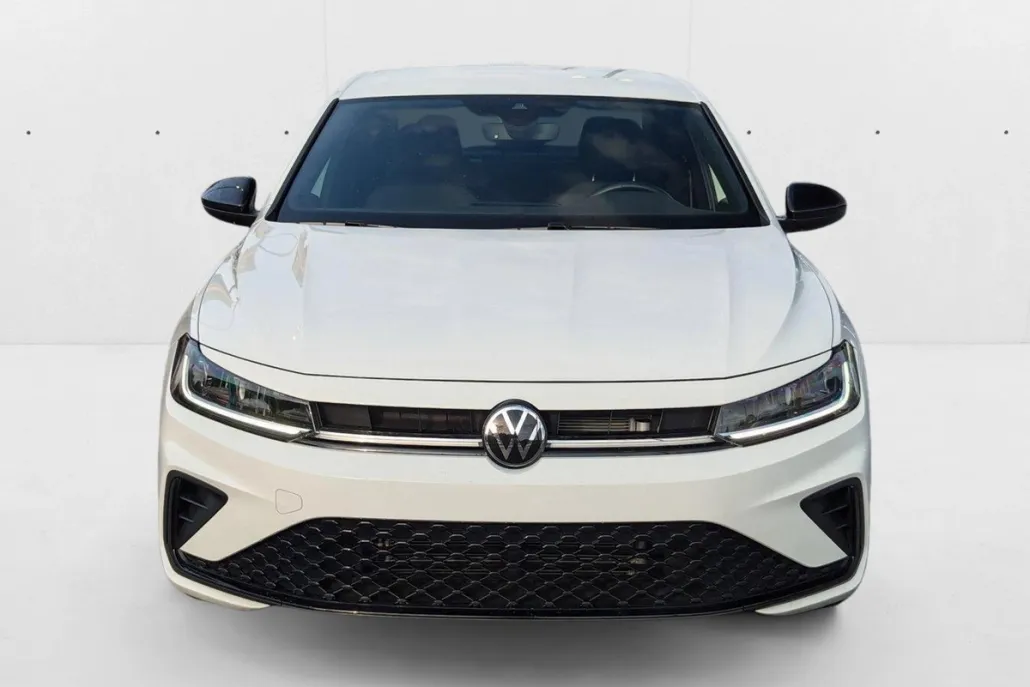 2025 Volkswagen Jetta Sport photo 1