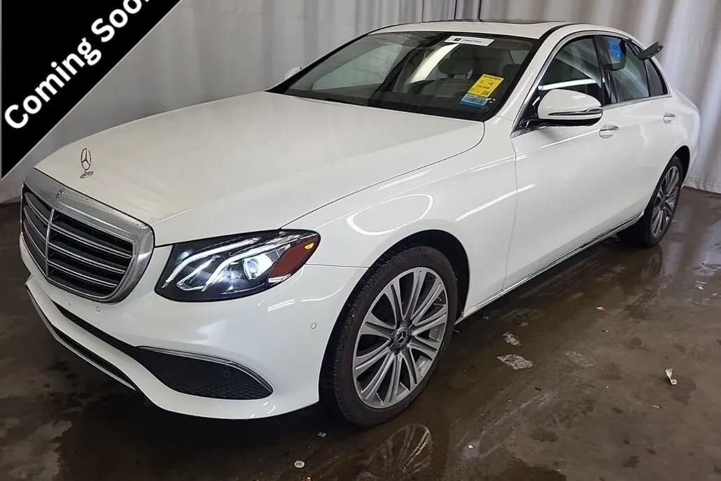 2018 Mercedes Benz E 300 photo 1