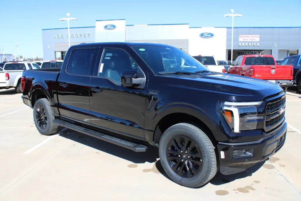 2025 Ford F-150 Lariat photo 1