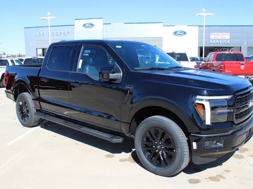 2025 Ford F-150 Lariat photo 1
