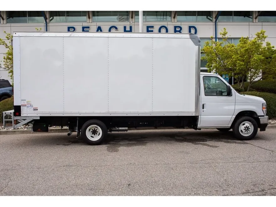 2025 Ford E-350 Base photo 1