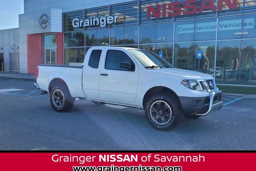 2013 Nissan Frontier S photo 1