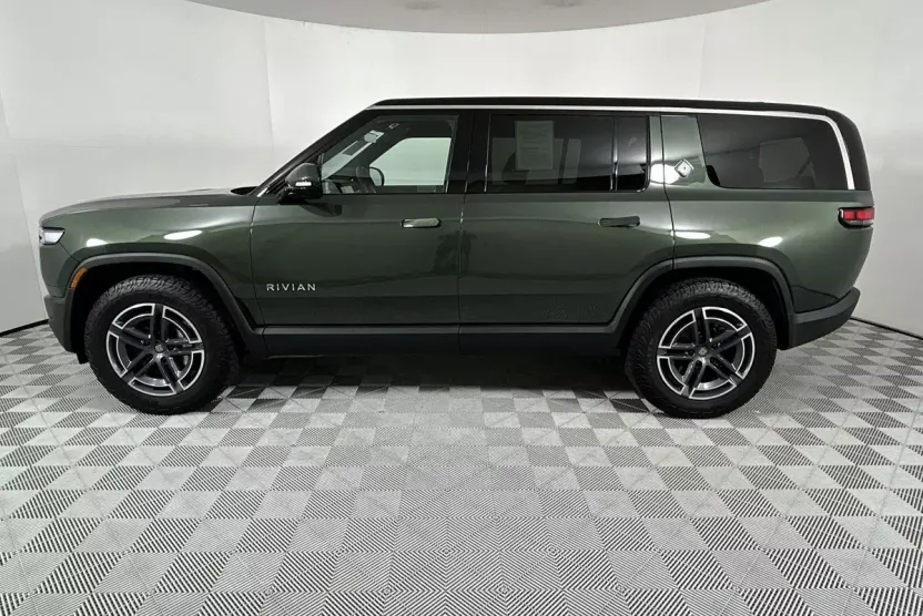 2025 Rivian R1S Adventure photo 1