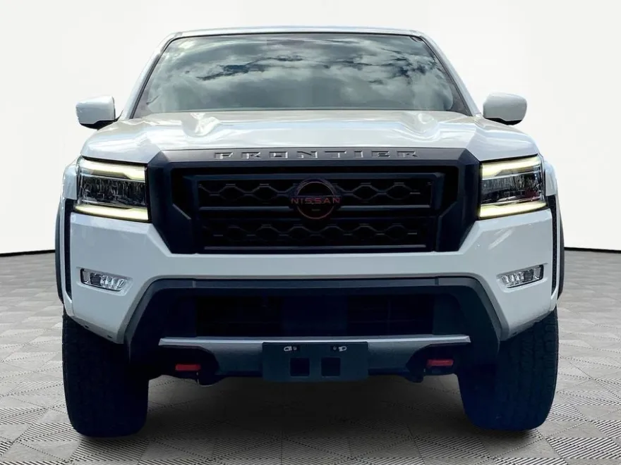 2022 Nissan Frontier PRO-4X photo 1