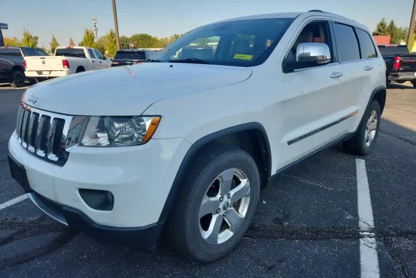 2013 Jeep Grand Cherokee Limited photo 1