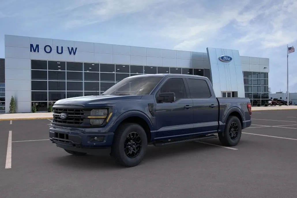 2025 Ford F-150 XLT photo 1