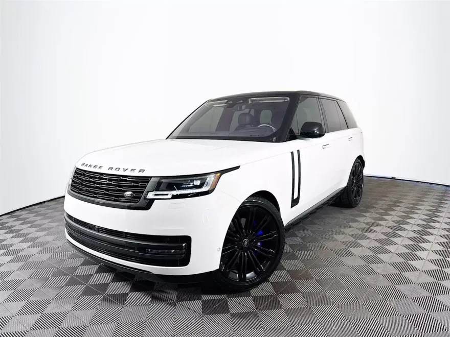 2023 Land Rover Range Rover SE photo 1