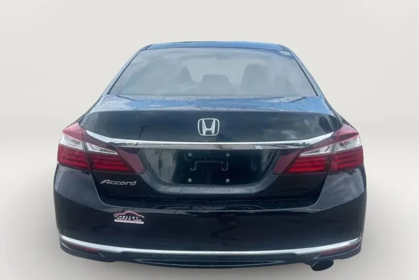 2017 Honda Accord LX photo 1
