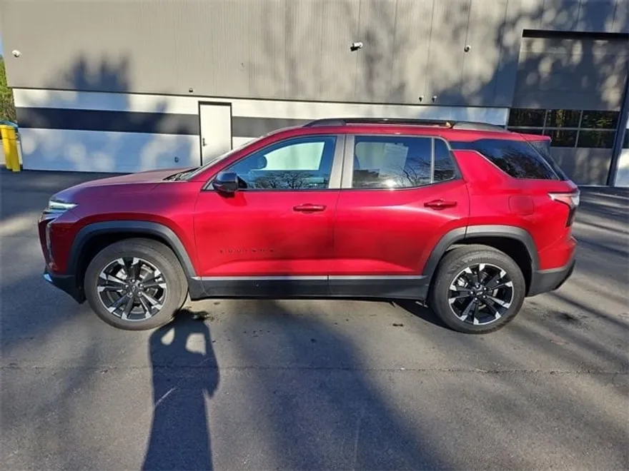 2025 Chevrolet Equinox RS photo 1