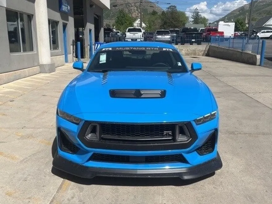 2025 Ford Mustang GT Premium photo 2