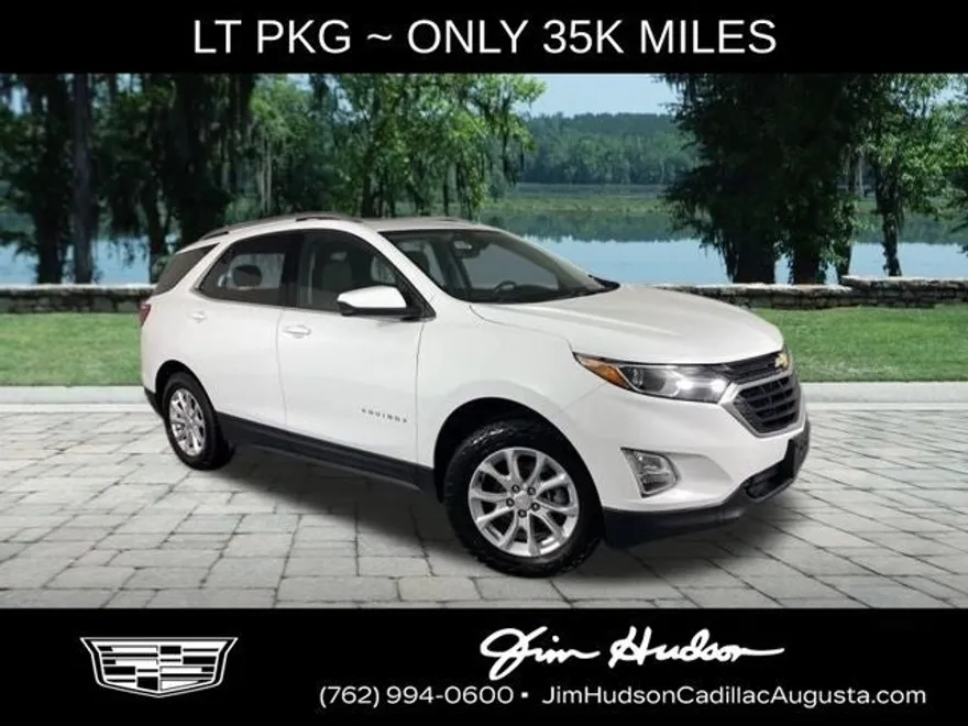 2022 Chevrolet Equinox LT photo 1