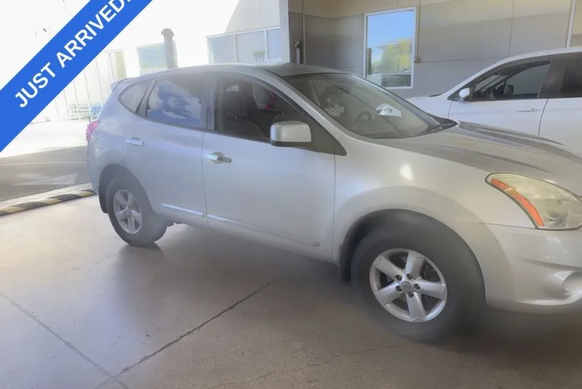 2013 Nissan Rogue S photo 1