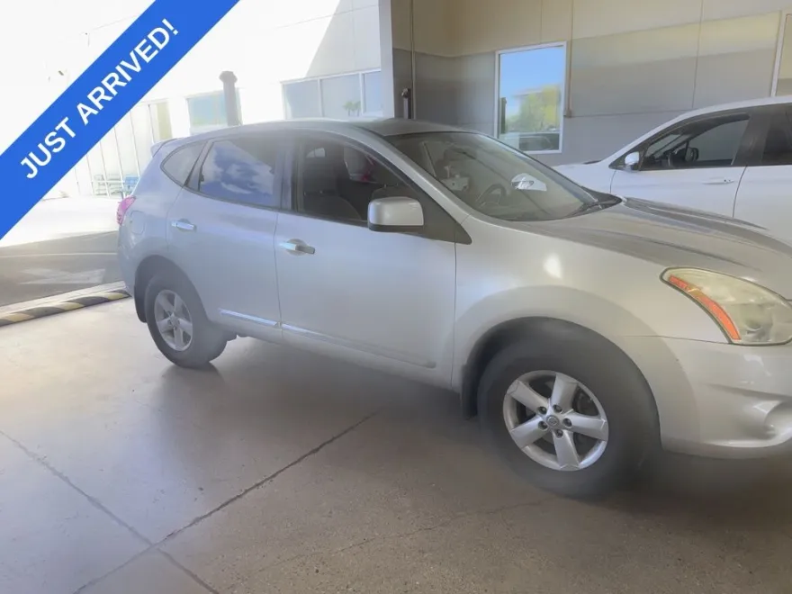 2013 Nissan Rogue S photo 1