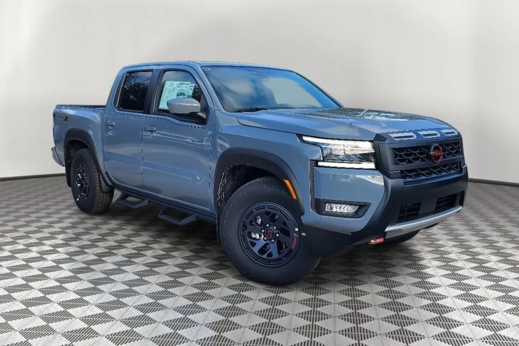 2025 Nissan Frontier PRO-X photo 1