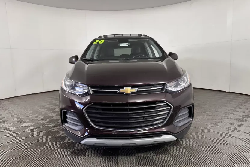 2020 Chevrolet Trax LT photo 1